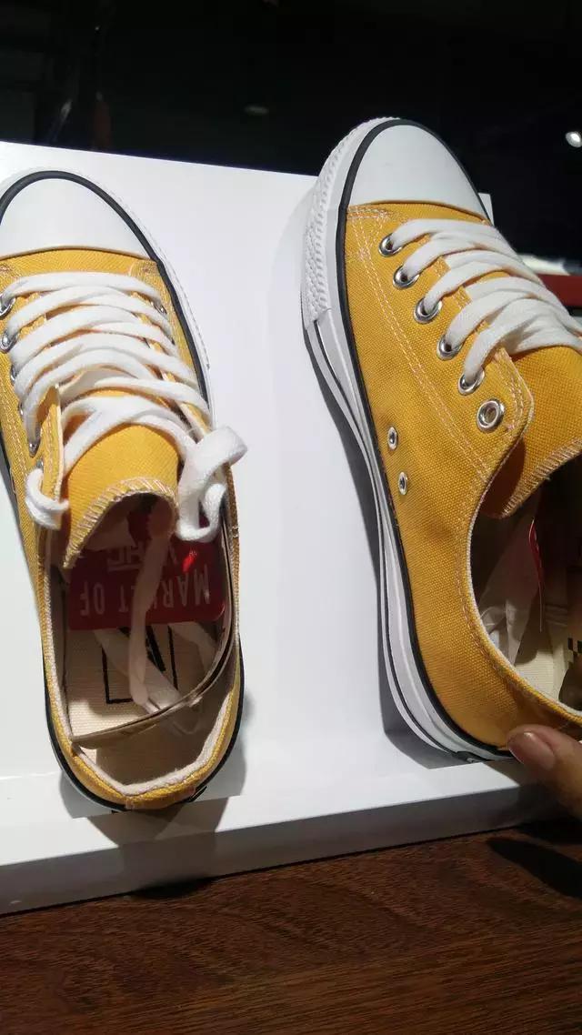 呼和浩特这家商场卖“仿名牌”，商场工作人员：并不觉得有问题