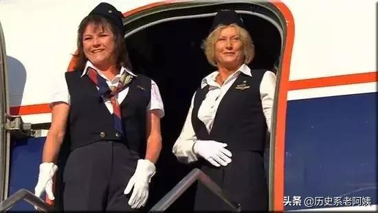 空姐为啥要漂亮,空姐被乘客说长得真漂亮