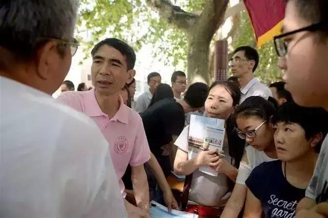 校考合格证靠后录取几率,校考没拿到合格证还有机会吗