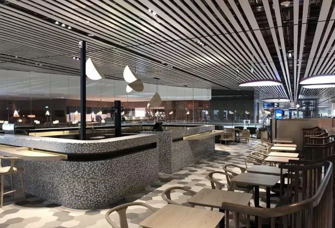 买头等舱可以享受贵宾厅吗,商务舱需要买贵宾厅休息室吗