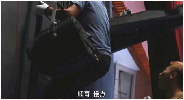 张嘉译吃面条,大口猛吸面条