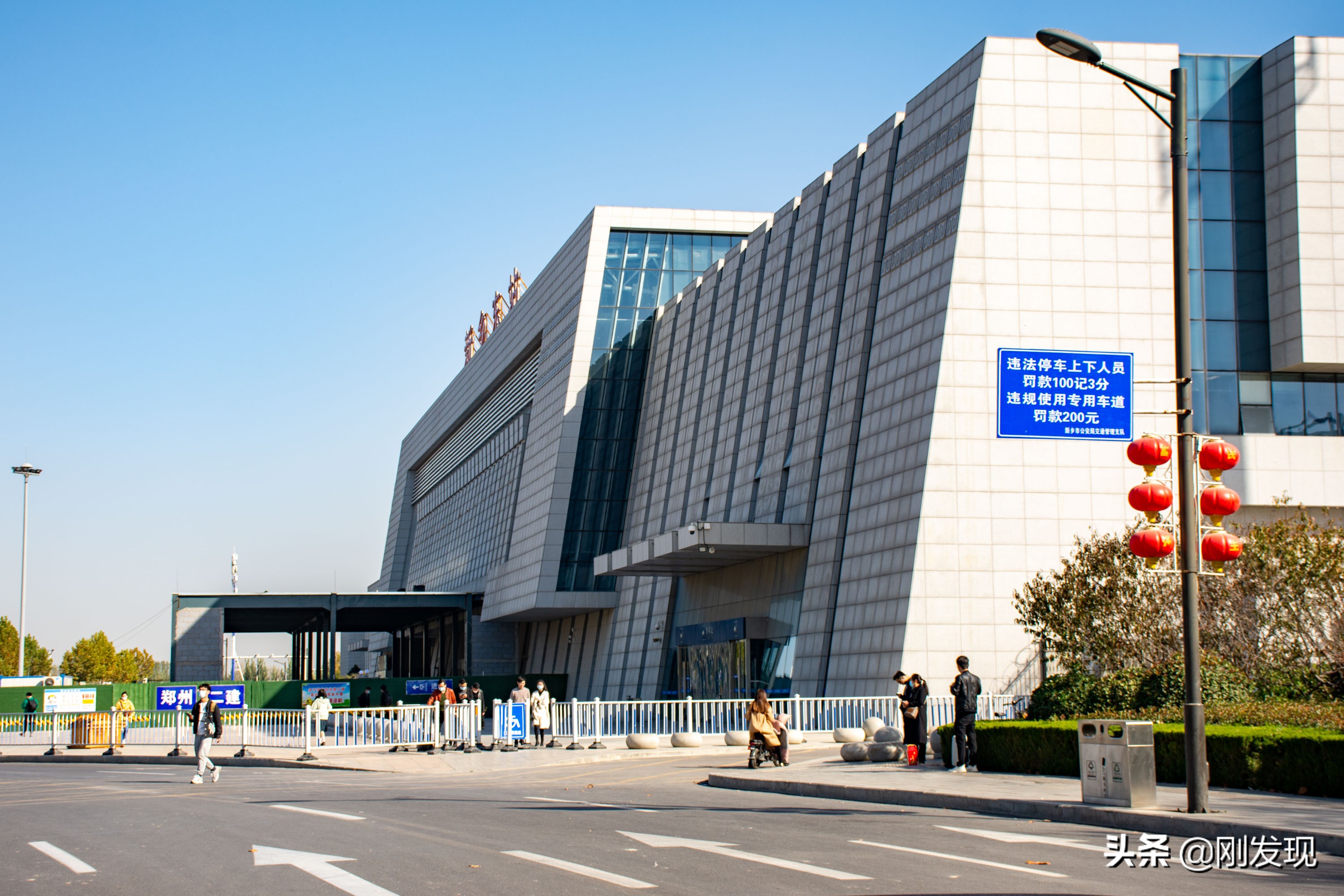 在高铁上抽烟对列车有什么影响,高铁车上抽烟多久不能再乘高铁