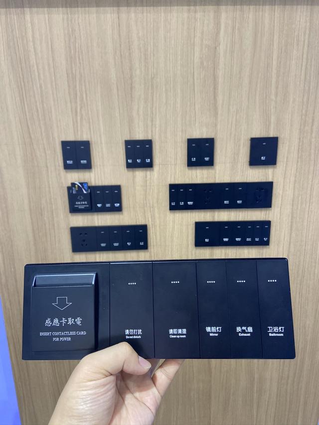 酒店宾馆公寓刷卡锁电子智能锁,酒店电子锁房门锁住外面能打开