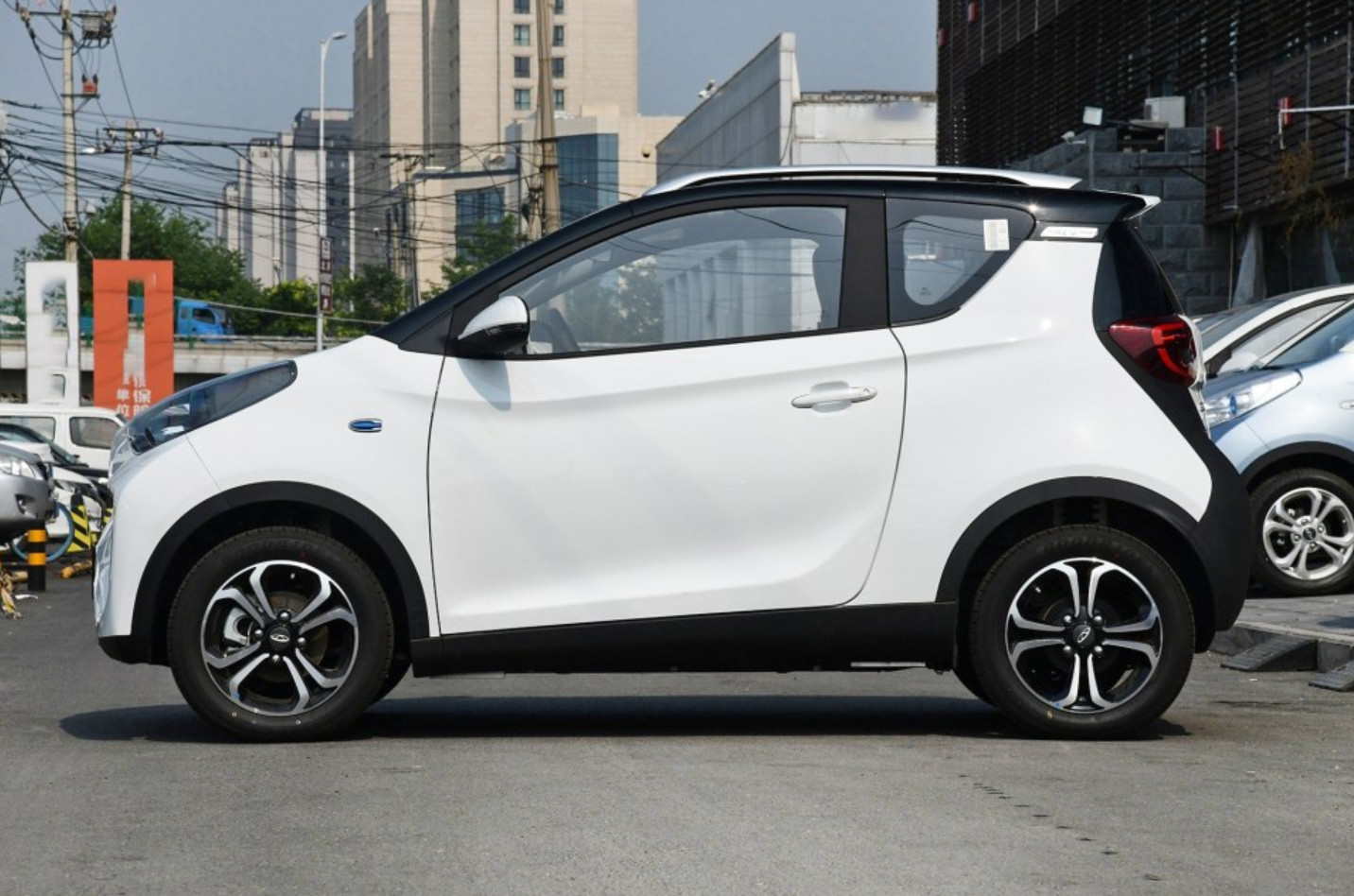 手握五万买什么车,手握5000万买什么车