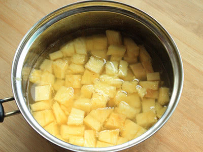 菠萝一定要用盐水泡吗,菠萝用盐水泡的时间短会怎么样