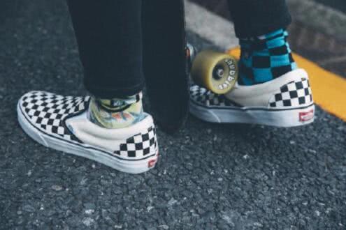 vans棋盘格适合脚胖的人穿吗,vans棋盘格有没有厚底