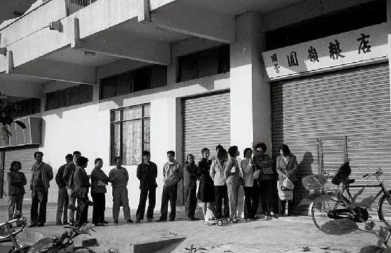 深圳小渔村发展到现在的变化,80年代的老深圳图片