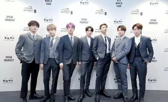 他们征服了这被世人铭记的传奇音乐圣殿，再次创造K-pop新历史