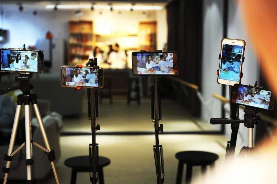 直播带货火到海外,直播带货火了