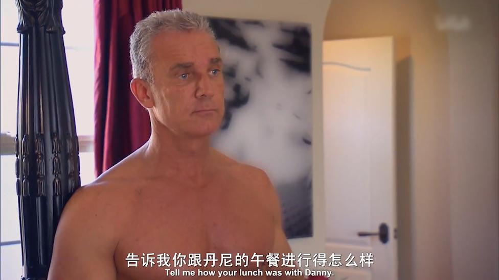 美国亿万富豪的花瓶老婆中英双语,亿万富翁的老婆纪录片