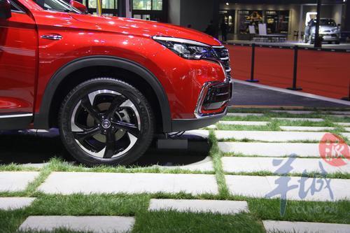 汽车吃胎严重该怎样修整,车辆吃胎怎么处理