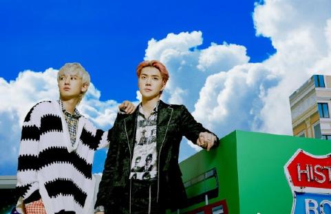 EXO-SC回归预告再公开，SM的皮裤真多！两长腿帅哥被拍成短腿