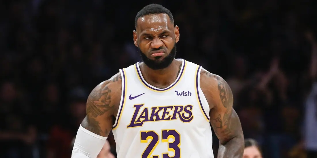 湖人最新伤病报告！詹姆斯拉伤胸肌或将休战，库兹马大概率复出