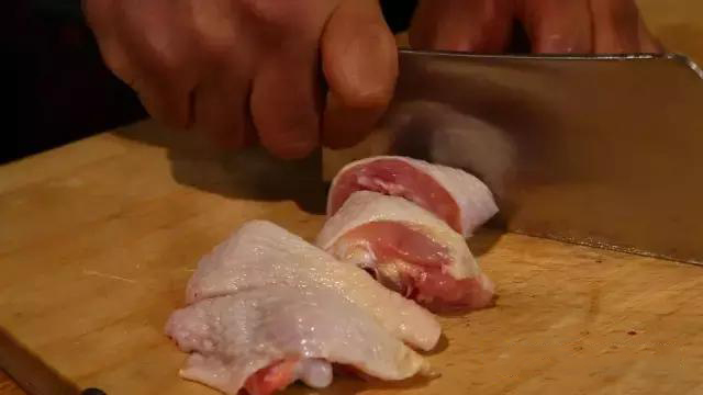 快速去除栗子内层皮,超级简单栗子鸡做法