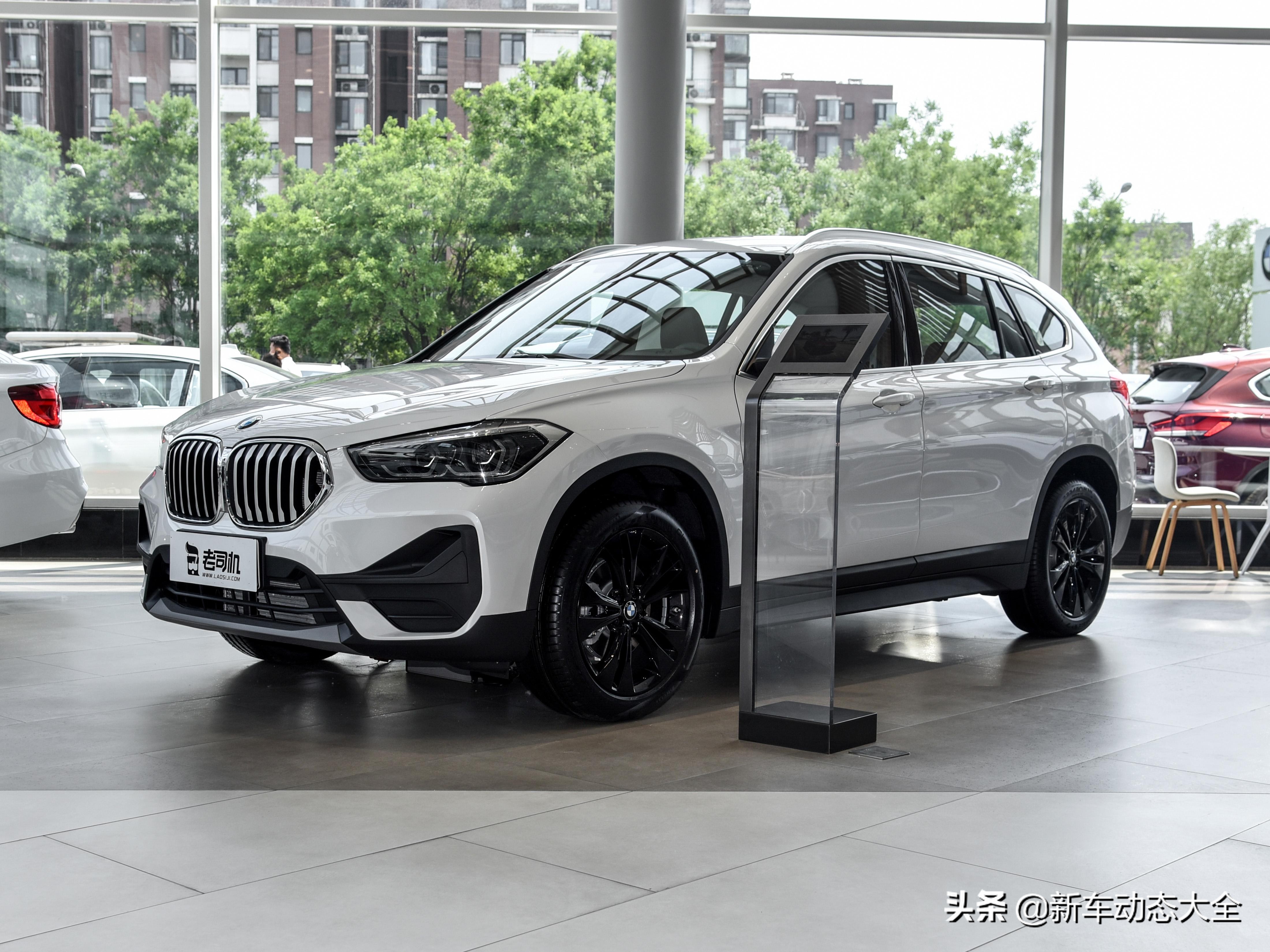 乘客多也能装得下实拍宝马X1