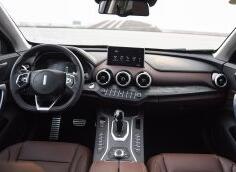 jeep自由光对比红旗suv,jeep自由光和crv哪个值得买