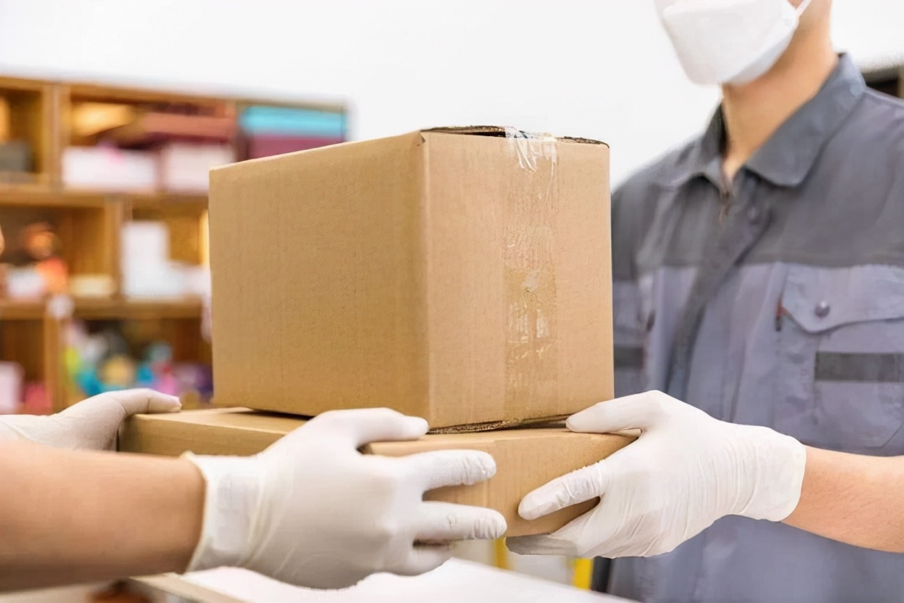 快递接触过程中会染上冠状病毒吗,快递有可能在路上感染新冠么