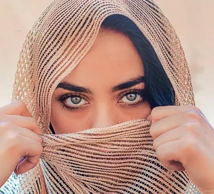 超详细干货｜游泳池里到底用什么手法才能不脱妆？