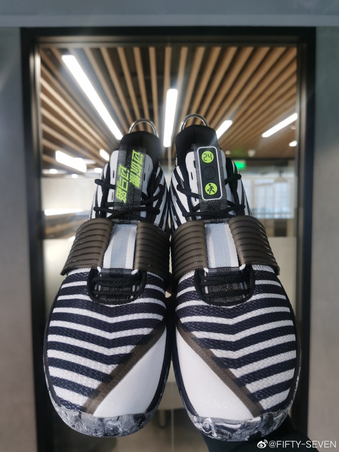 安踏分离式篮球鞋,安踏分离式大底跑鞋