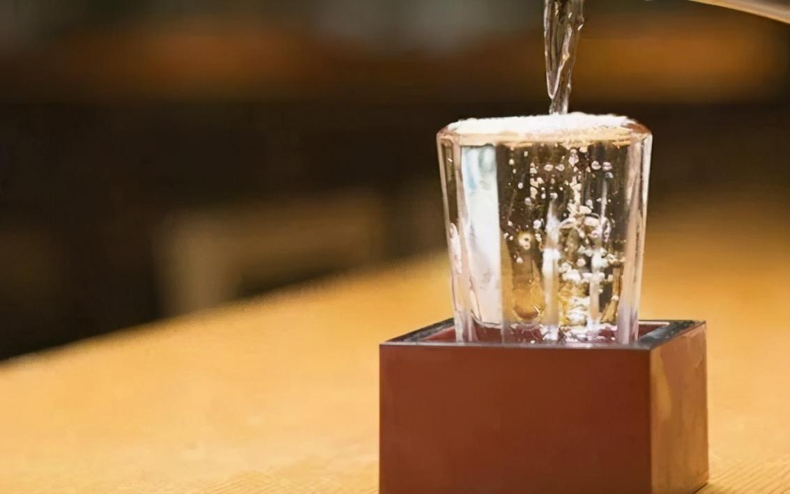 白酒酒水销售新思路和方法,营销酒水技巧和话术酒吧