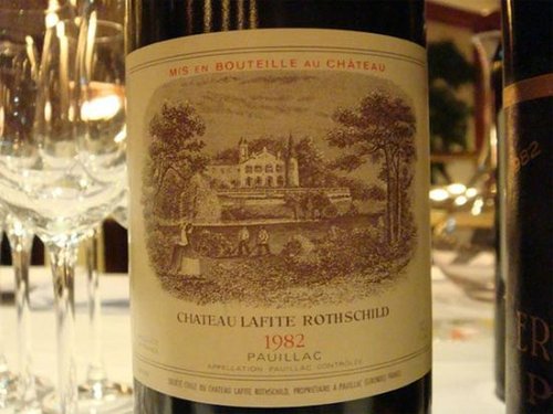 82年的拉菲多少钱一瓶真的,82年的拉菲现在多少钱一瓶呢