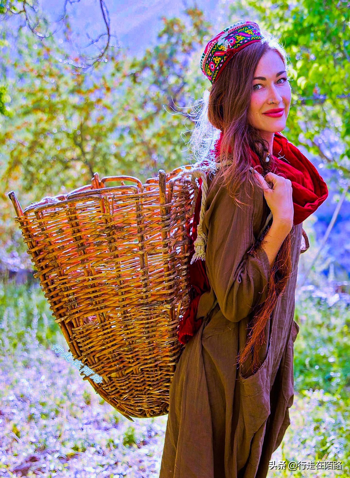 亚洲最封闭村庄：快递三个月才能到手，女人养家一个顶仨