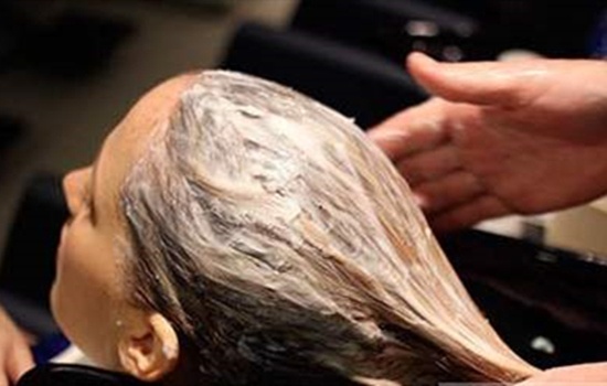 木北造型：焗黑油和染黑的区别木北造型告诉你