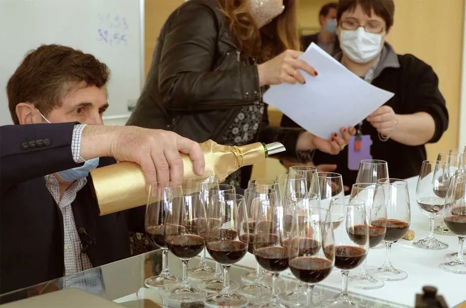 在太空上呆了三个月,在太空呆一个月