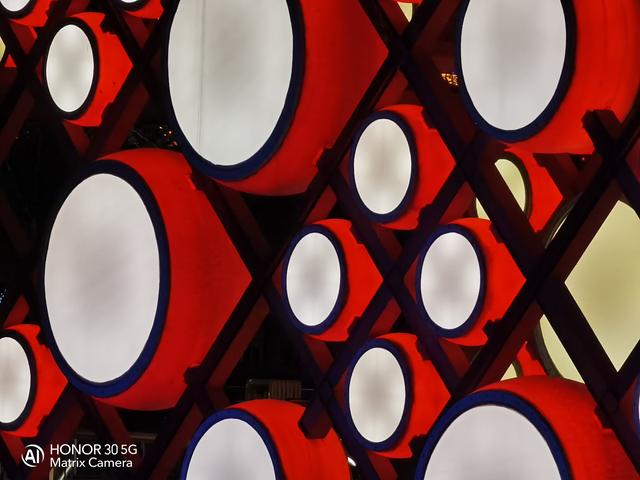 荣耀热门五款机型拍照对比：分别是Play4T/X10/30S/30/30Pro