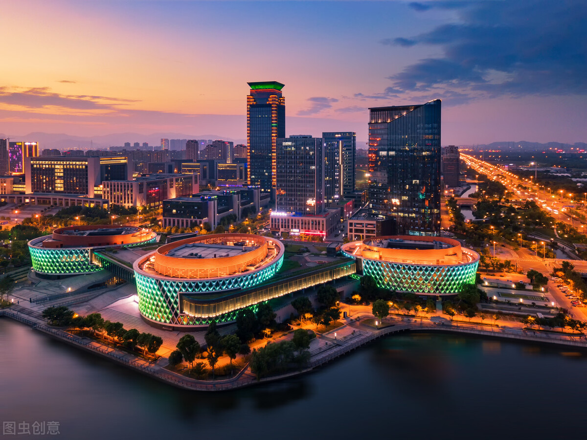 宁波相比杭州差在哪里,宁波对比南京哪个发达