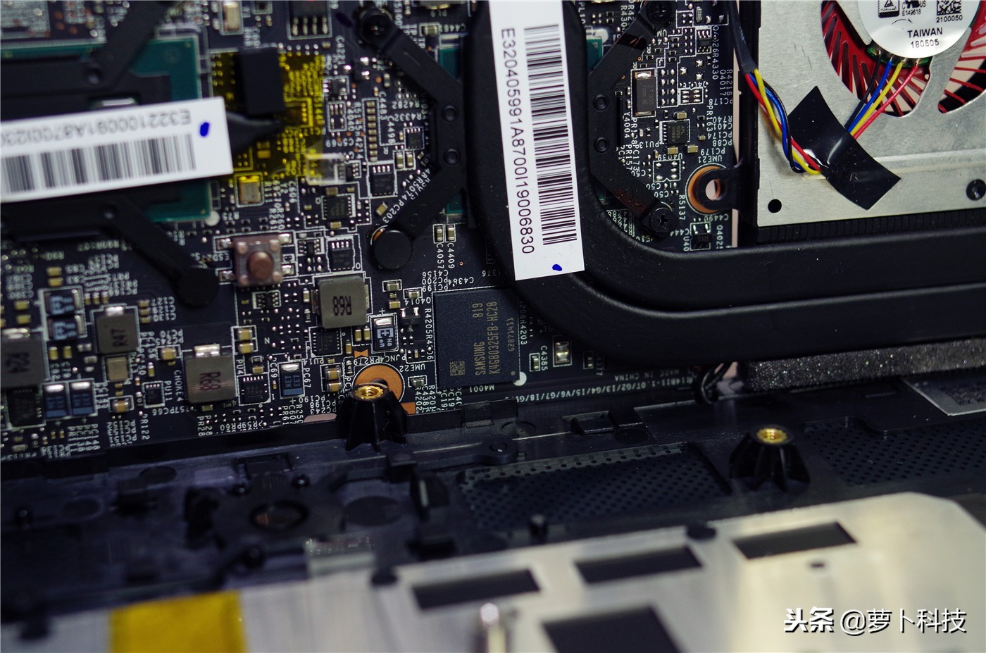 爆内存后系统没了,光威悍将2400内存条