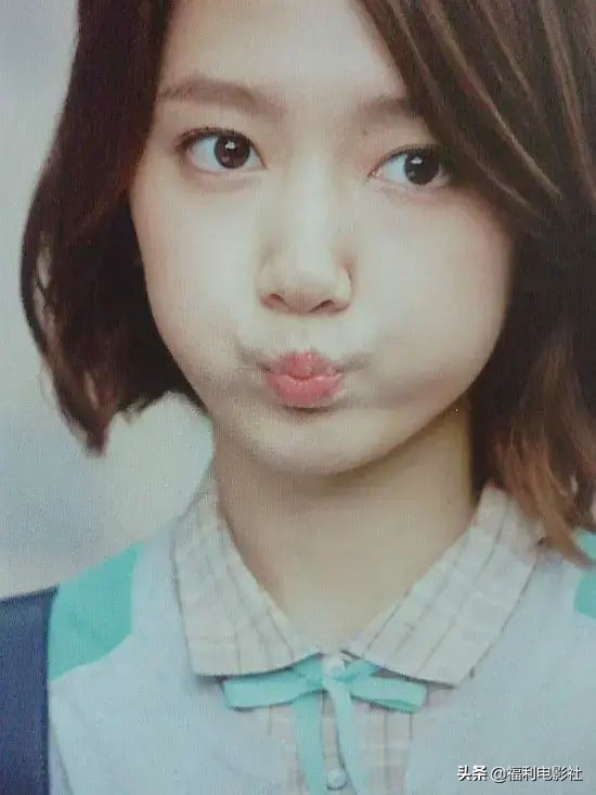 千万不要接来自过去的电话，女主救活了爸爸，但恶魔杀手也跟来了