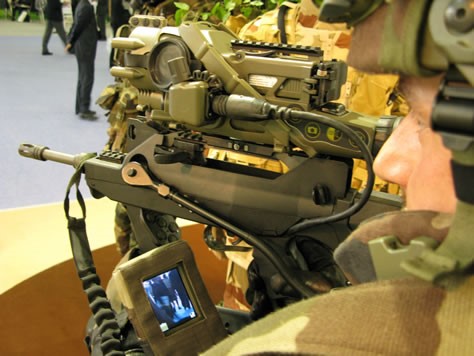 美国单兵装备热成像,国外热成像仪打野视频