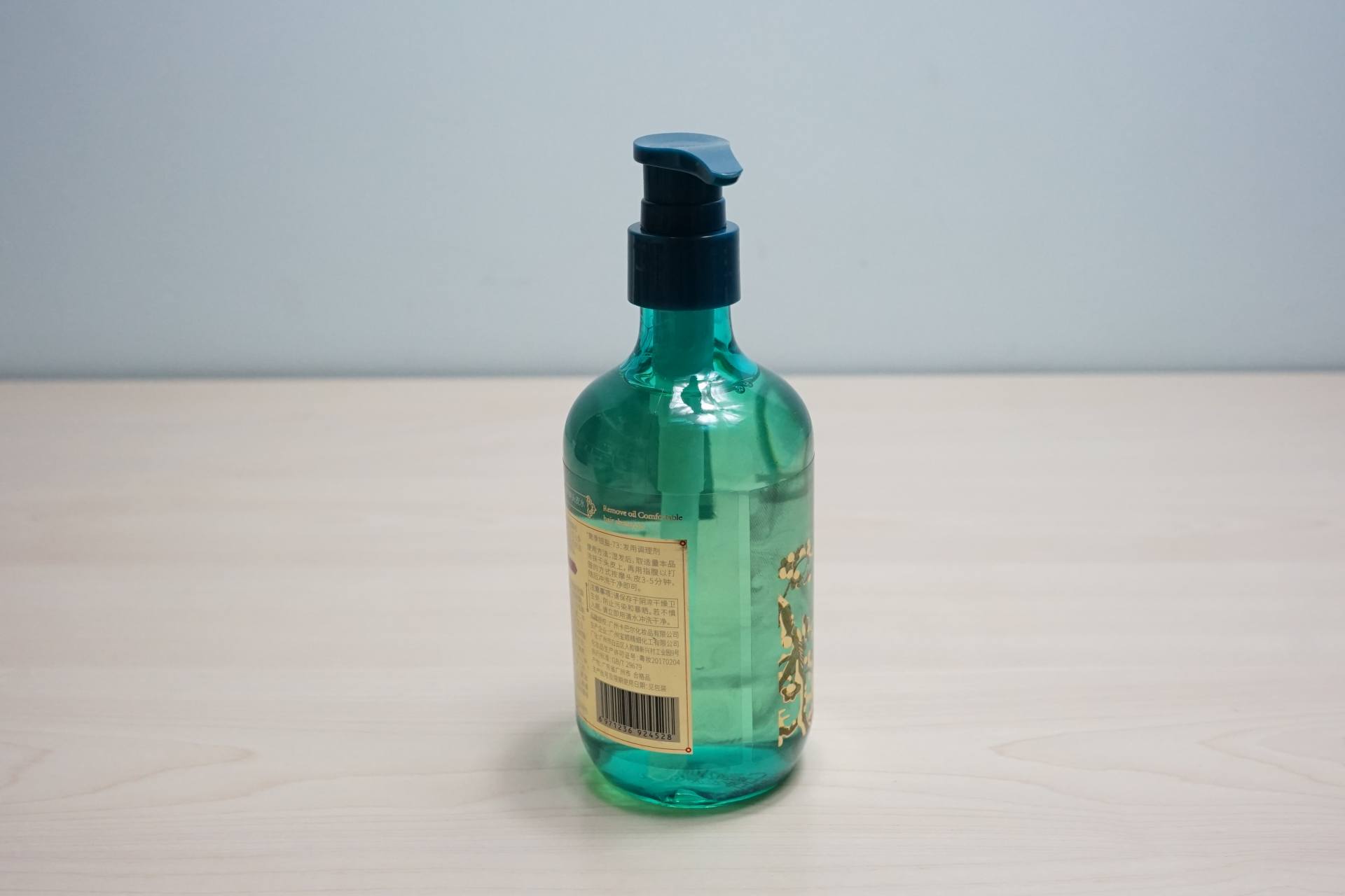 清洁头皮防脱发洗发水,清洁头皮毛囊除螨洗发水