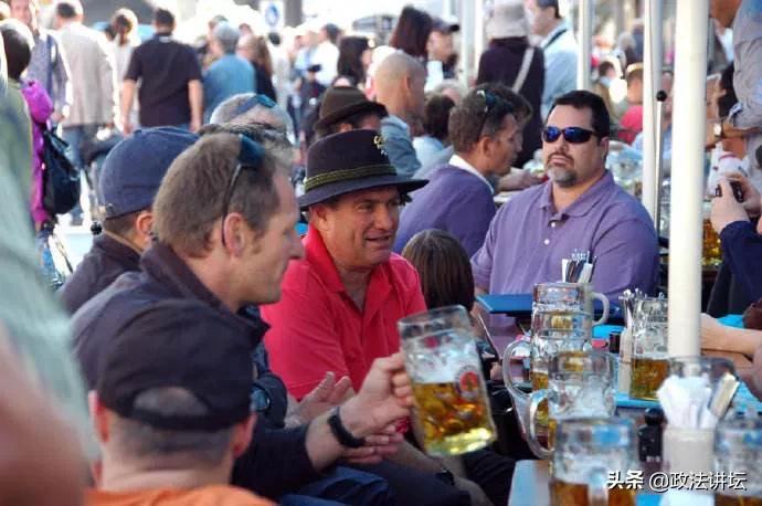 一起喝酒后出事怎么处理,酒后身亡共饮者担责