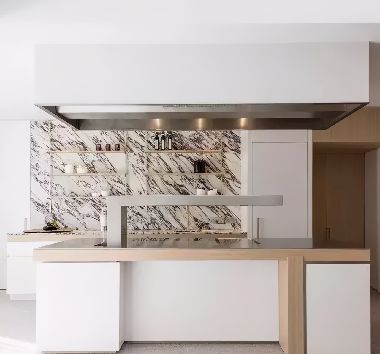 橱柜台面用大理石好还是石英石好,橱柜大理石台面宽度标准