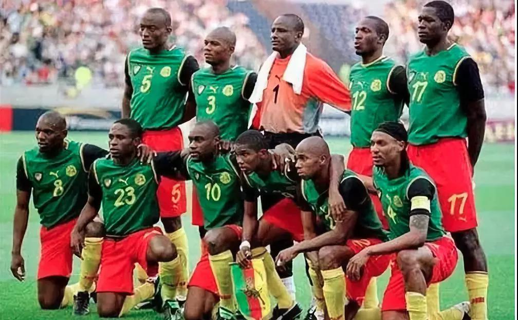 藏在足球里的恐怖秘密,藏在暗格里的秘密篮球赛