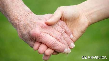 更年期症状持续10多年，尿路感染频繁发作，有妙招教你如何解决