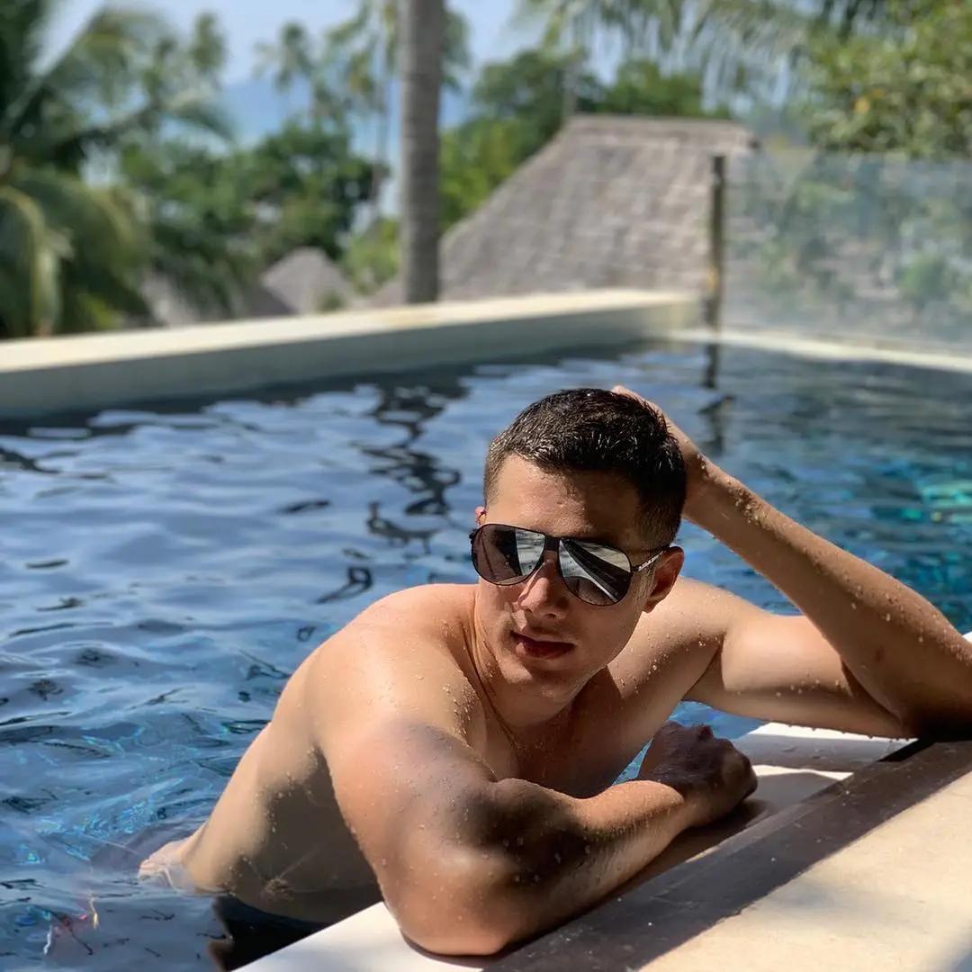 帅的不像话的泰国男明星,很娇的泰国男明星