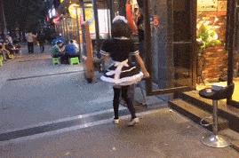 餐饮拉客套路,街边餐饮拉客