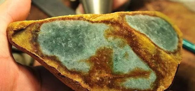 原来老缅都有三招祖传“看石绝学”，难怪我们切不涨！