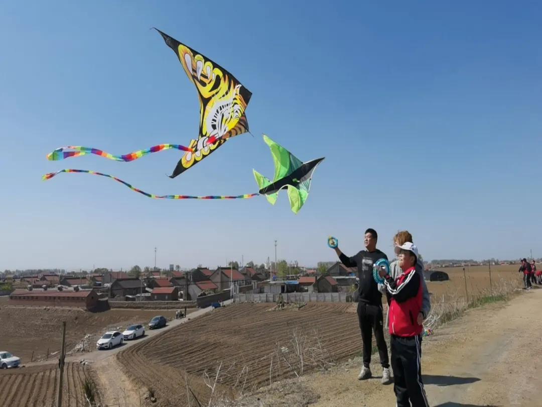 学党史践雷锋争做时代新人作文,学党史敬劳模简单内容