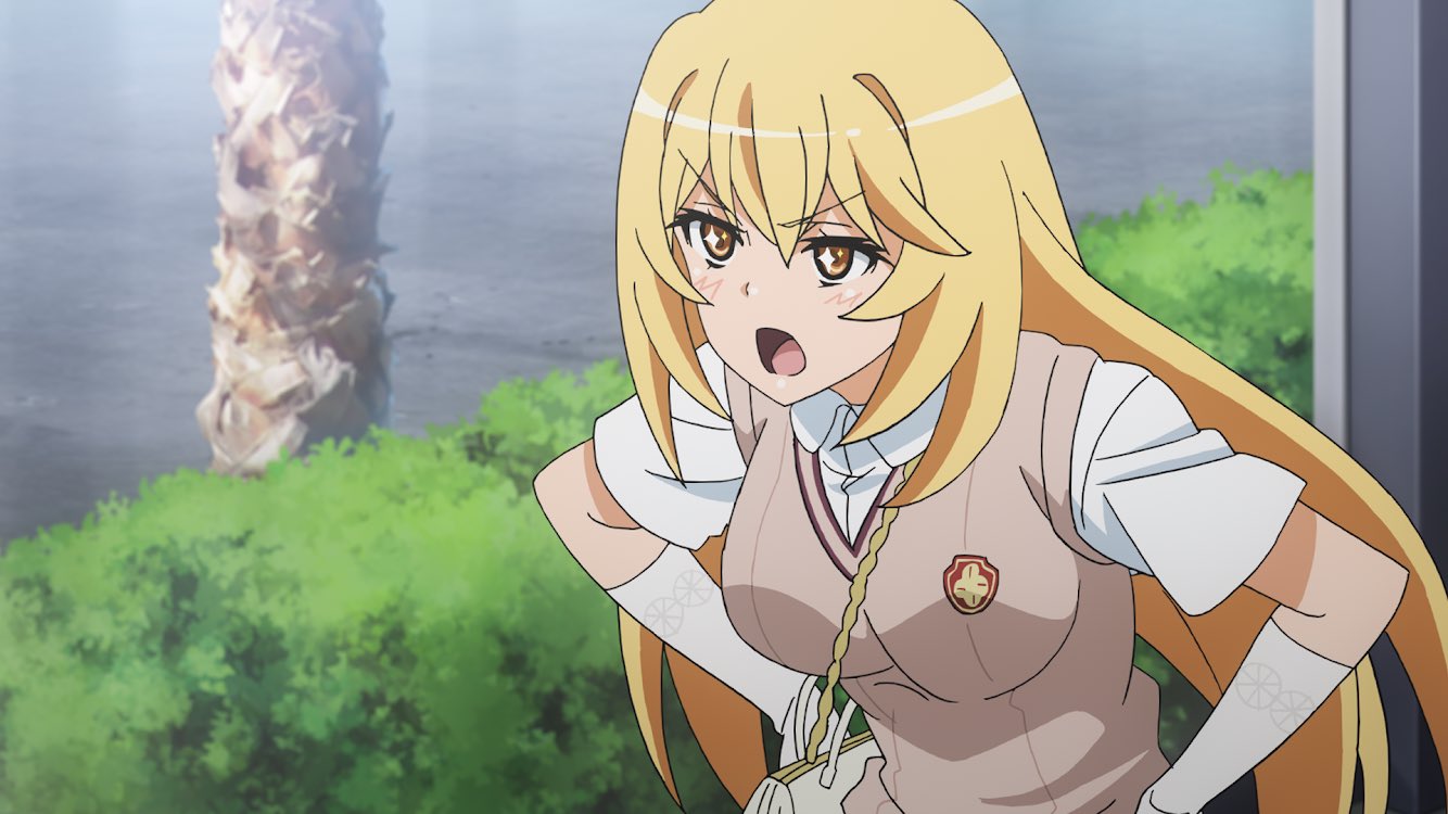 这个路人有故事啊！不仅对“女王”有非分之想，还跟一方打过架