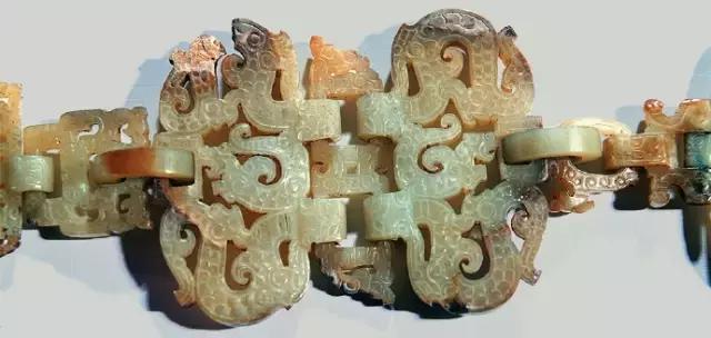 玉有五色沁胜得十万金什么意思,玉有五色沁胜得十万金是什么意思