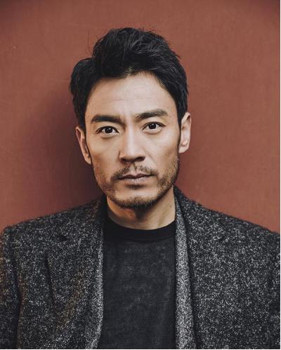 喜天影视旗下艺人屈楚萧,喜天影视破产