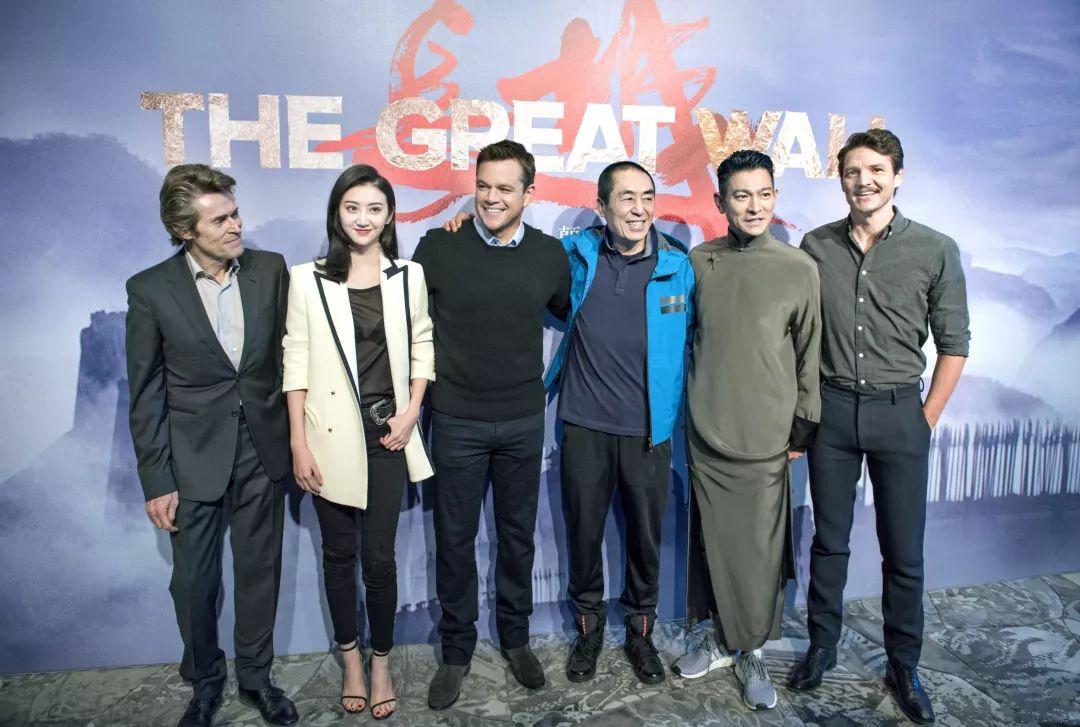 开直播、卖二手货、在线卸妆……明星接地气是吸粉还是掉价？