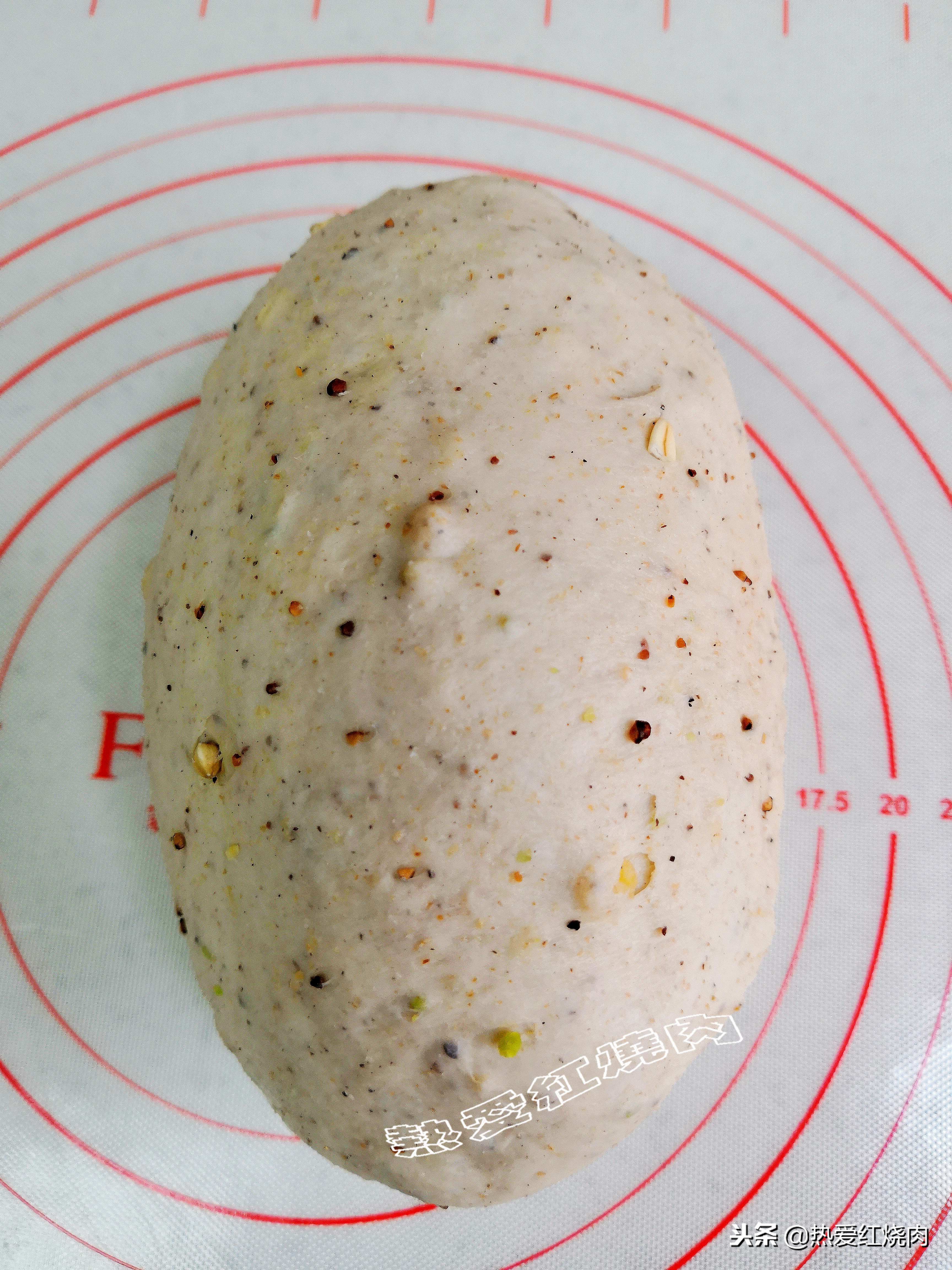 不用揉出膜的黑芝麻面包做法,不用揉出膜的粗粮面包做法