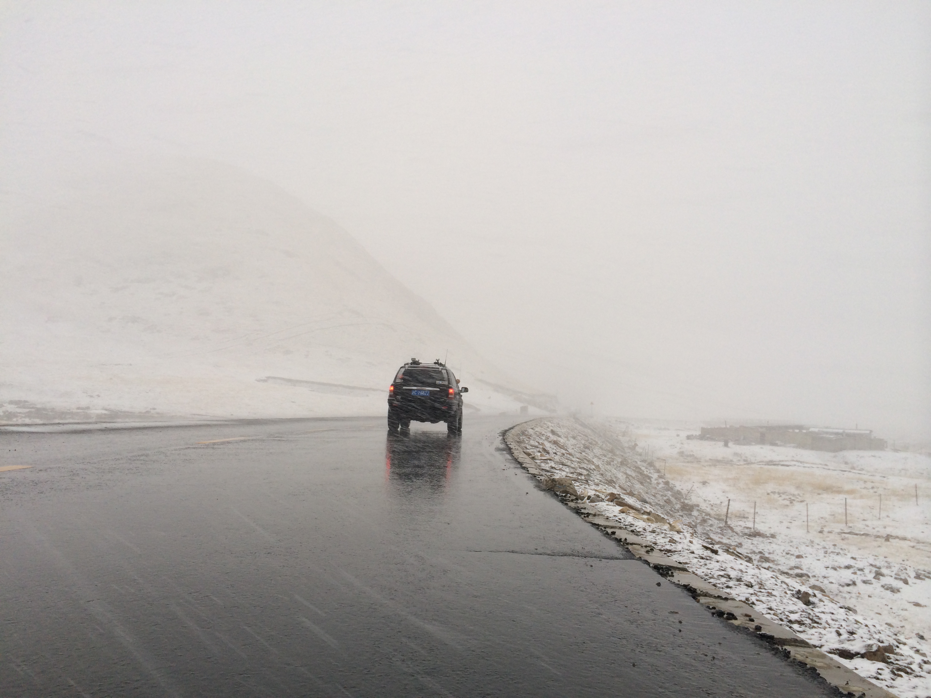 在国内生不逢时的第二代大切诺基WJ，还记得他么？他陪我走遍天涯