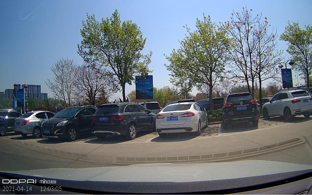 行车记录仪推荐四镜头,评测三款热销行车记录仪