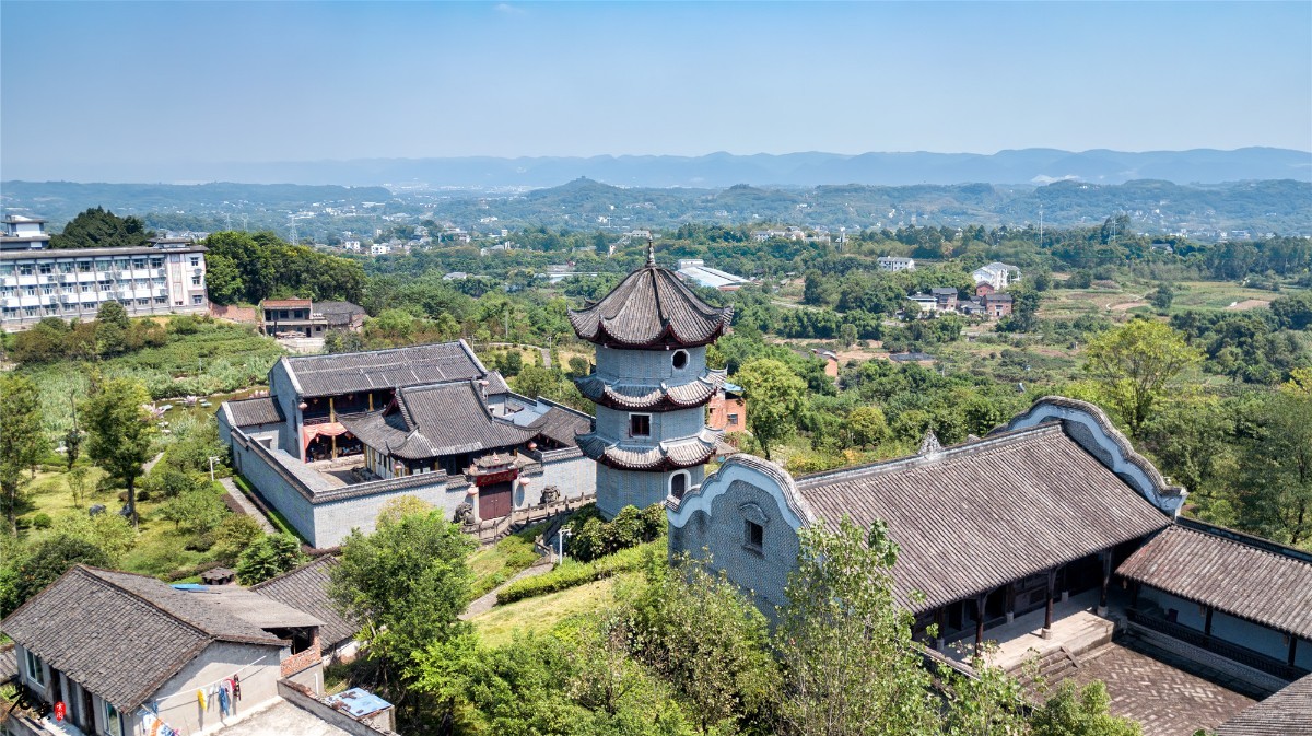 重庆主城唯一坐落于长江边的古镇,重庆有个破败不堪的古镇